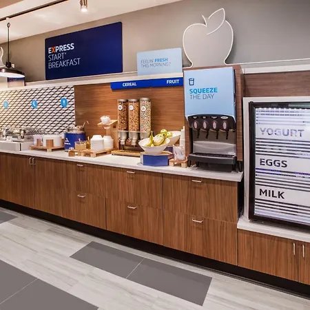 Holiday Inn Express Rochester-Victor By Ihg-2